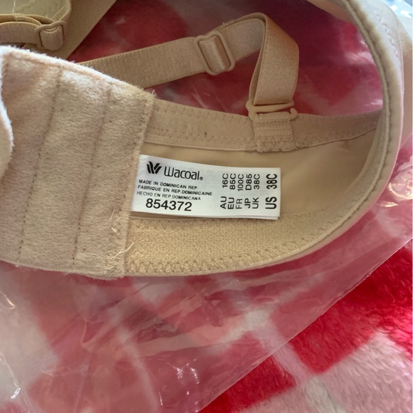 Wacom Staying Power Wire Free Strapless Bra 38C $65
Tried on but never worn. - Picture 2 of 5